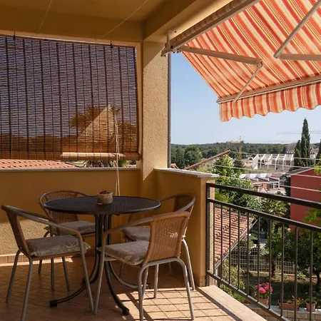 아파트 With Parking Space Vrsar, Porec - 14164 브르사르
