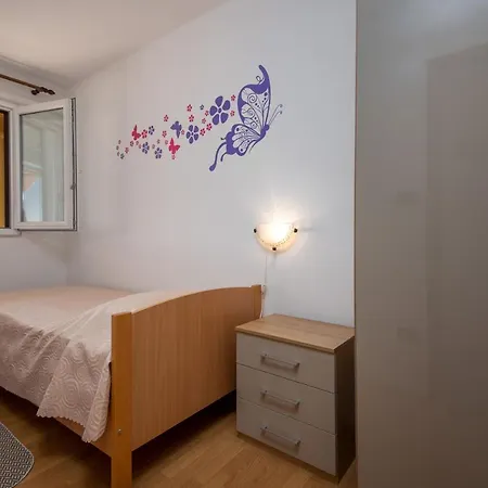With Parking Space Vrsar, Porec - 14164 Врсар