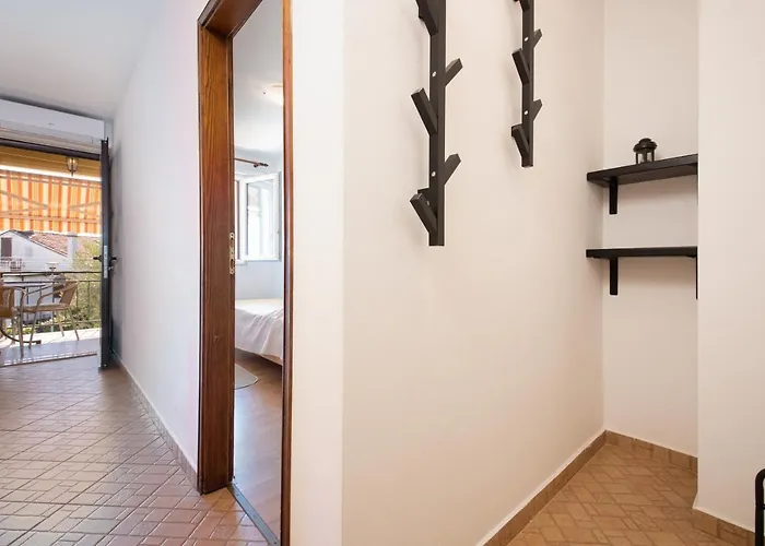 With Parking Space Vrsar, Porec - 14164 * 브르사르